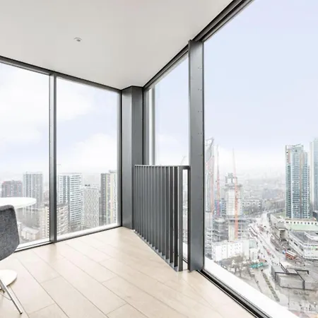 Luxury Apartment With Iconic London Views - London Eye, Big Ben, And Battersea Power Station Exterior photo